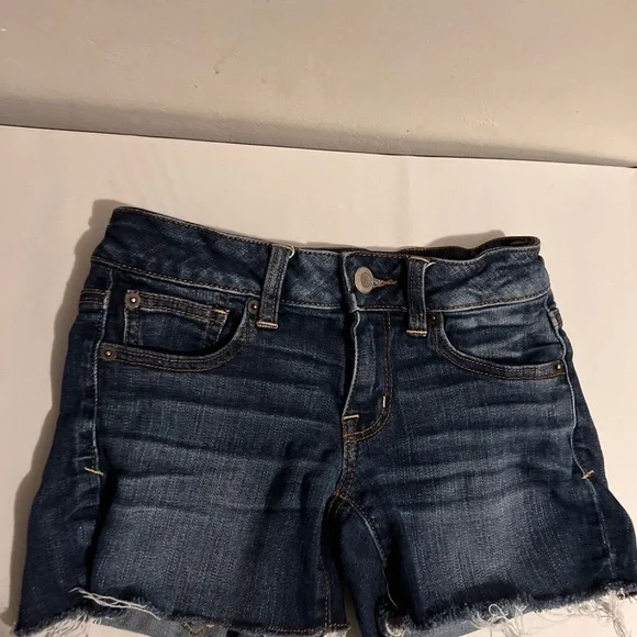 American Eagle Women’s Super Stretch Midi Jean Shorts Size 00 Cut Off - Picture 2 of 8